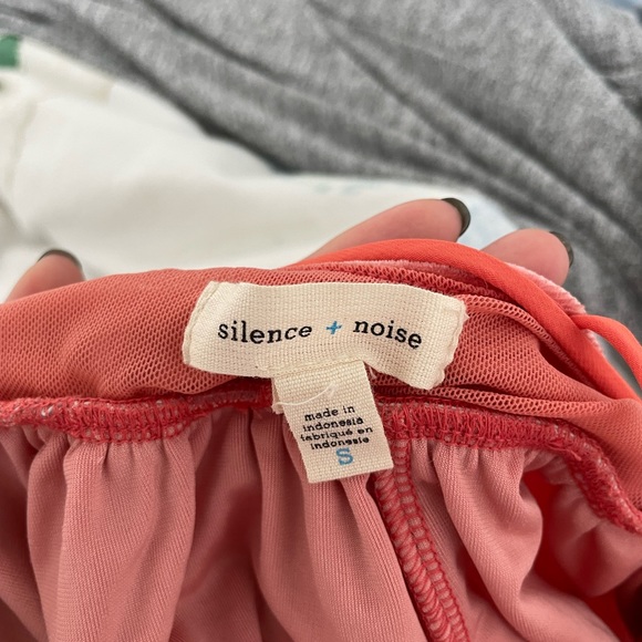 UO crushed velvet romper - Picture 6 of 6